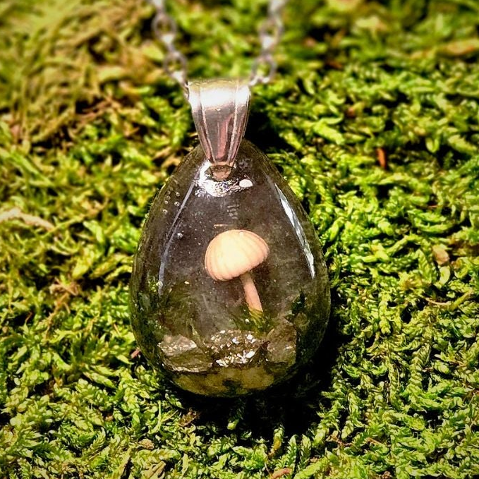 The Still Glen Pendant