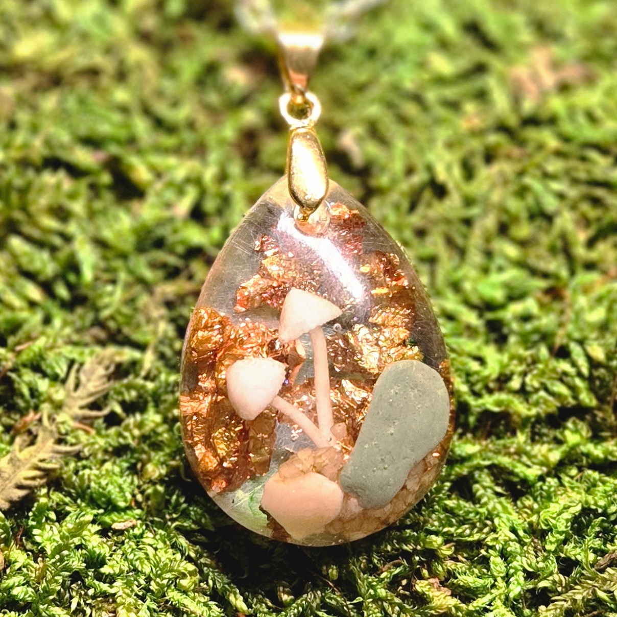 The Pebble Path Pendant