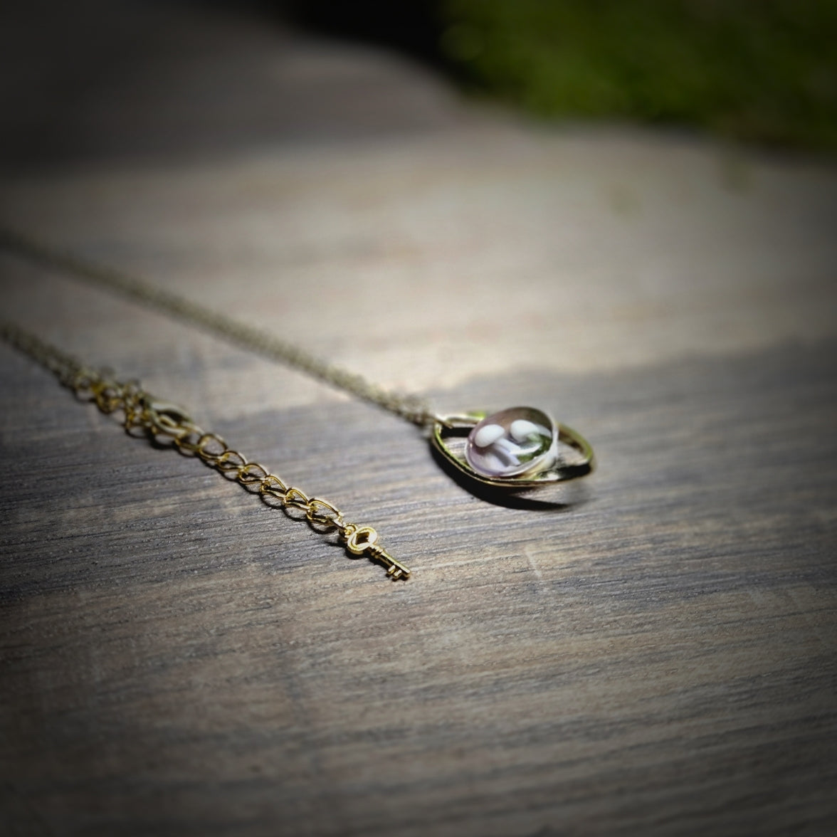 The Turning Shell Pendant
