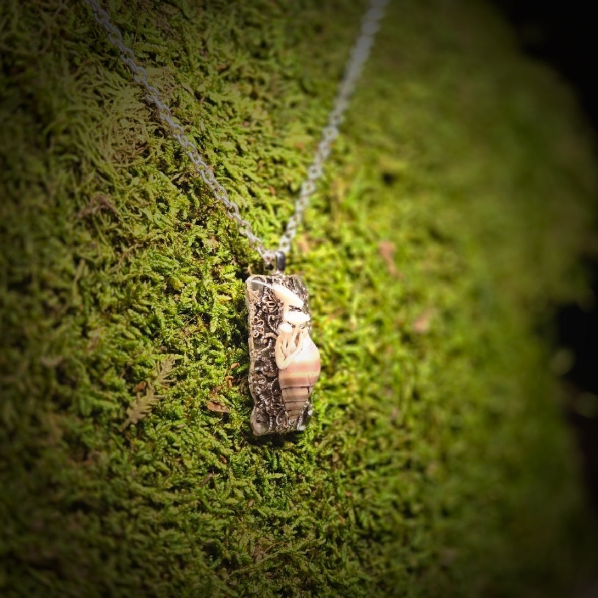 The Shell Bloom Pendant