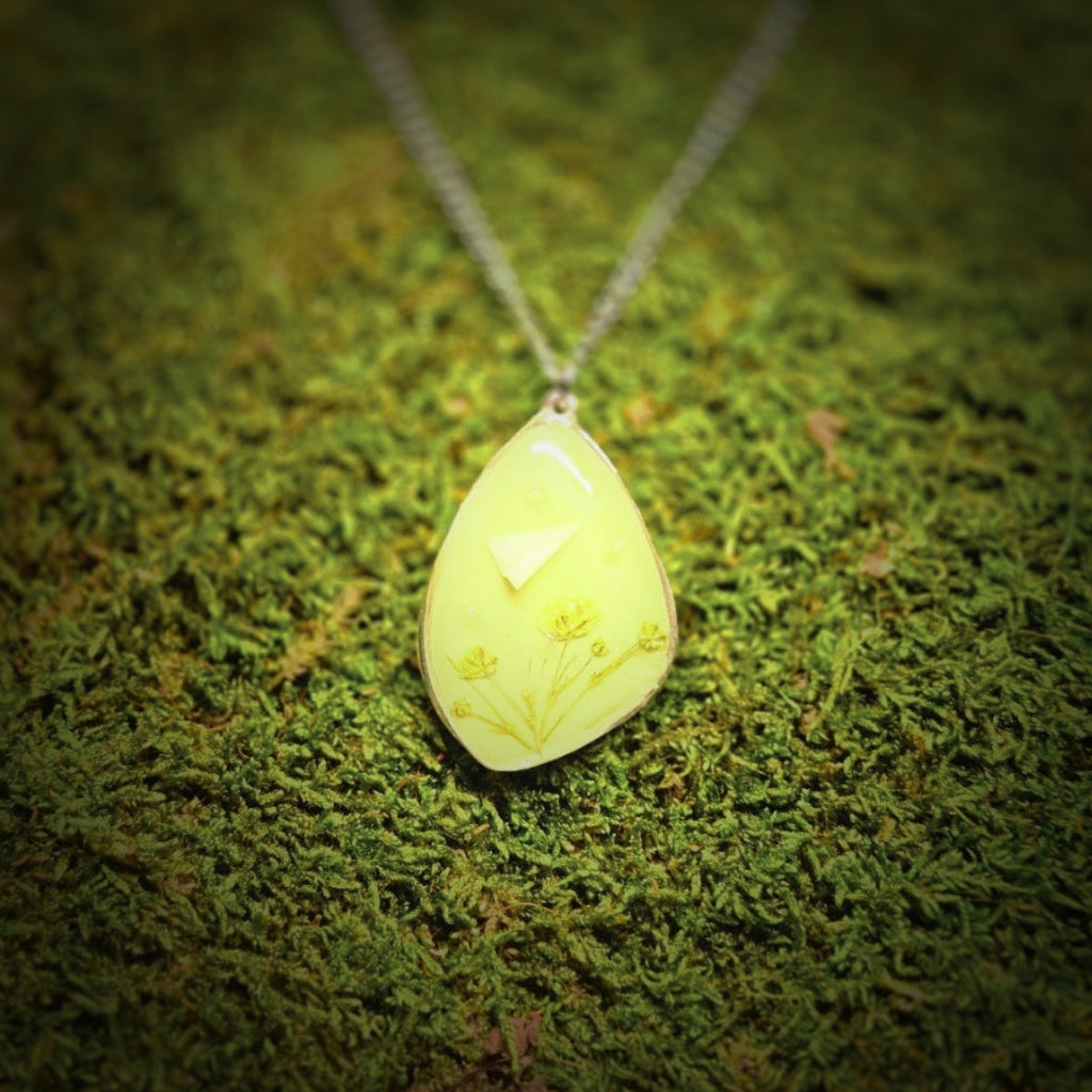 The Glen Airmail Pendant