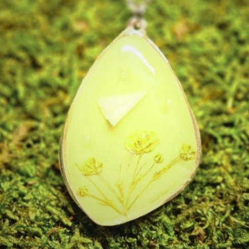 The Glen Airmail Pendant
