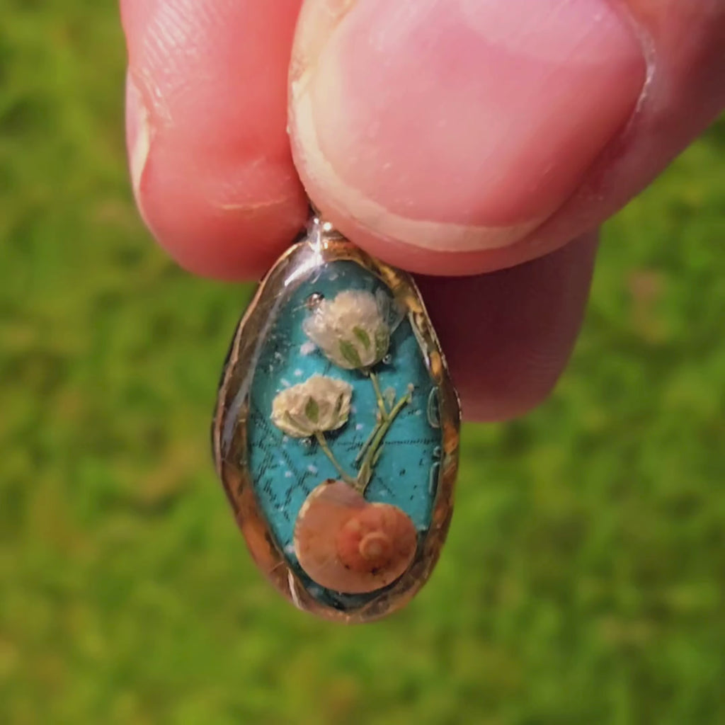 The Chain Bloom Pendant